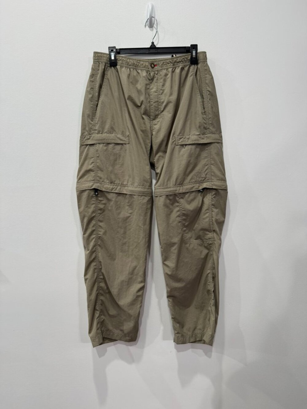 The North Face Men's Size M Convertible Nylon Cargo Pants Khaki Zip-Off Legs
